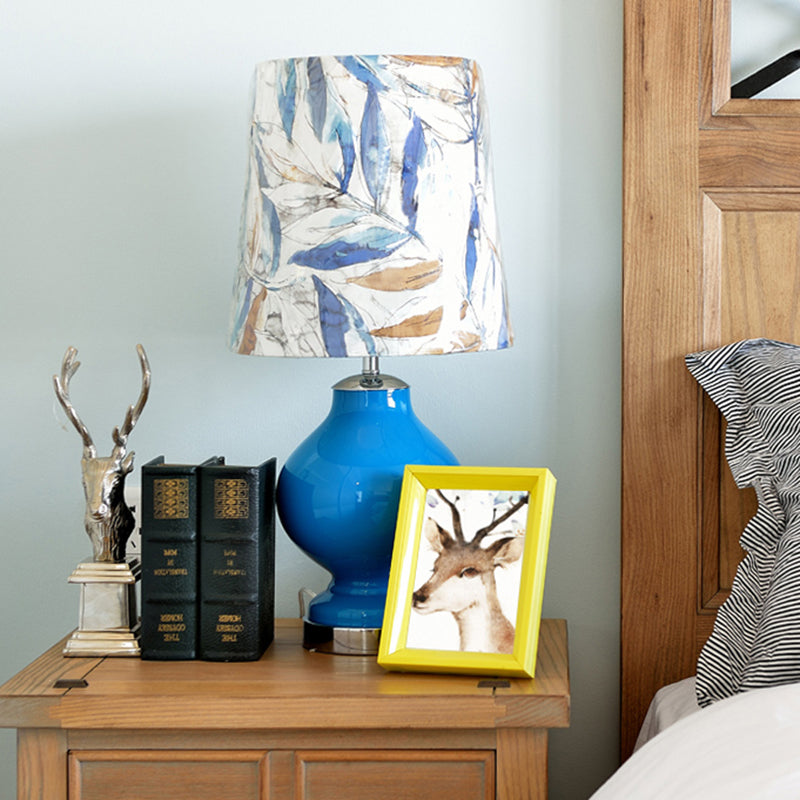 Asellus Tertius - Traditional Table Lamp