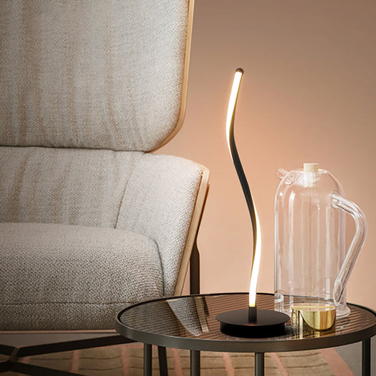 Dominique - Metal Ribbon - Like Night Light Simplicity Black/White Led Task Lighting With Round
