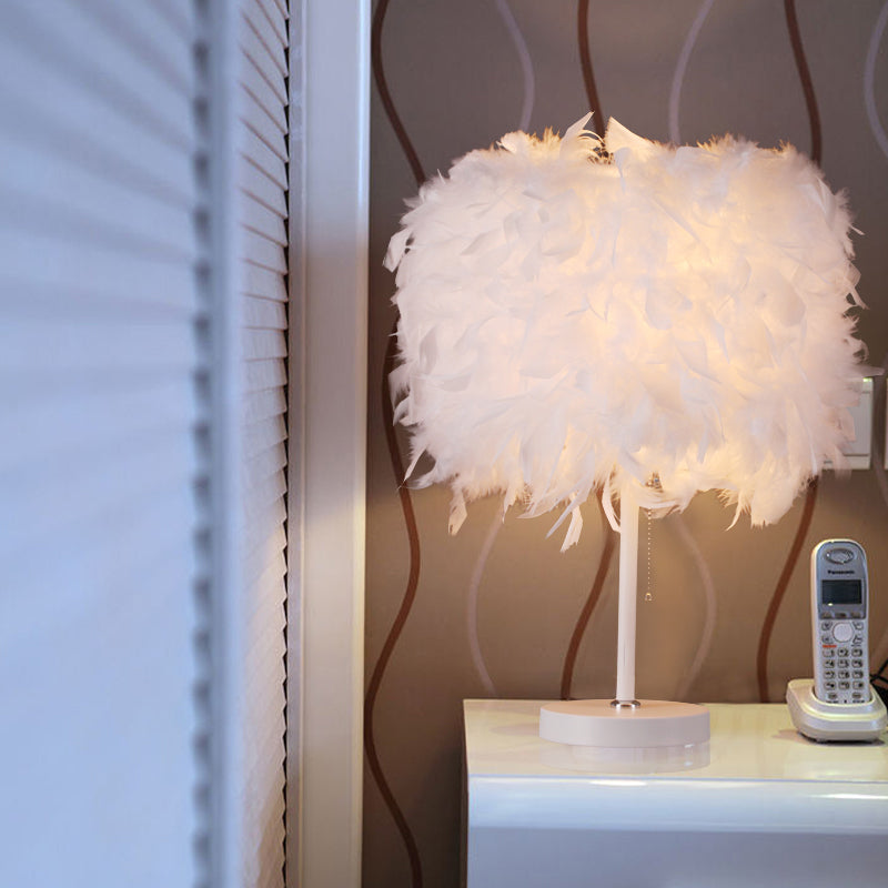 Avery - Romantic White/Red/Pink Cylindrical Table Lamp Modern 1 Bulb Feather Pull - Chain