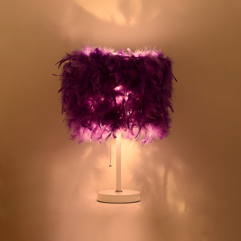 Avery - Romantic White/Red/Pink Cylindrical Table Lamp Modern 1 Bulb Feather Pull - Chain