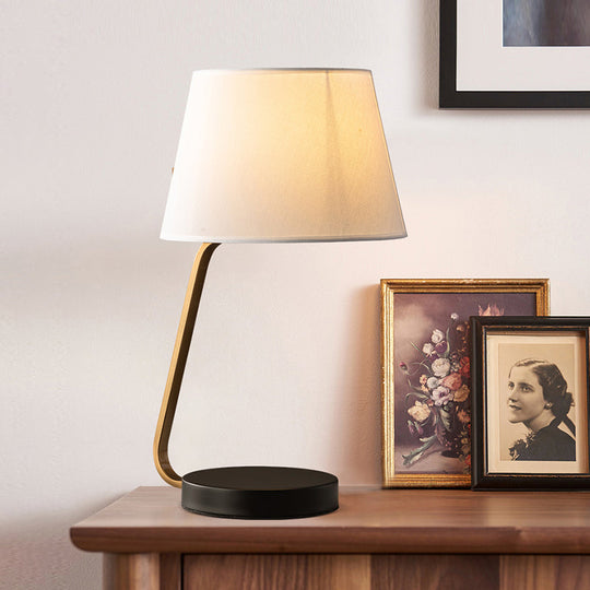 Océane - Nordic Urn - Like Reading Light Metal 1 Head Bedroom Nightstand Lamp With Fabric Shade In