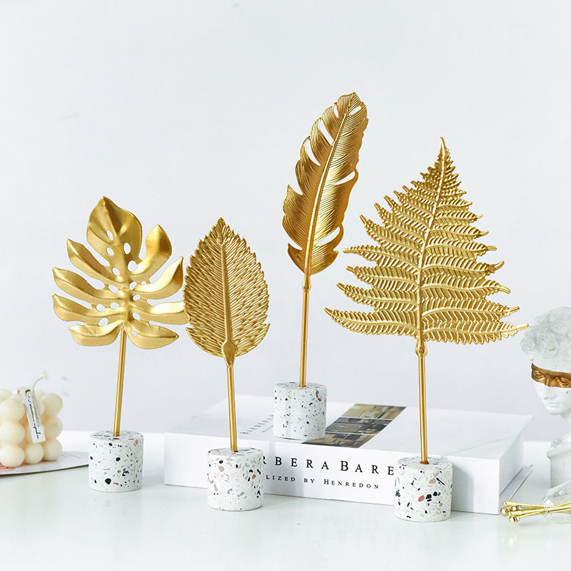 Nordic Golden Ginkgo Leaf Sculpture: Modern Iron Artwork For Home Decor And Special Occasions