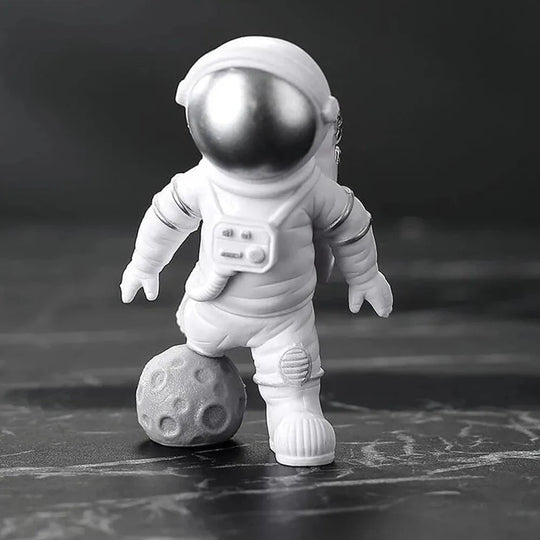 4 Pcs Astronaut Figure Statue Figurine Spaceman Sculpture Educational Toy Desktop Home Decoration