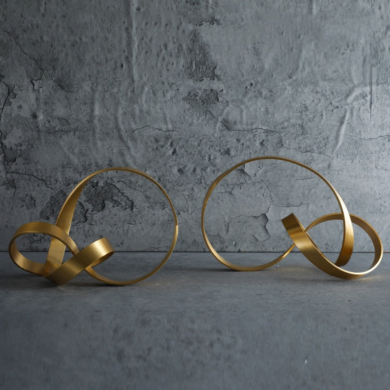 Simple Metal Gold Hollow Out Twist Art Ornament Irregular Living Room Desk Decoration Nordic Home