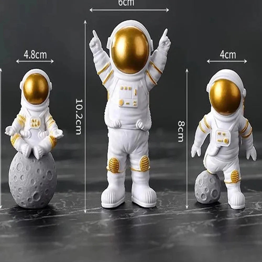 4 Pcs Astronaut Figure Statue Figurine Spaceman Sculpture Educational Toy Desktop Home Decoration