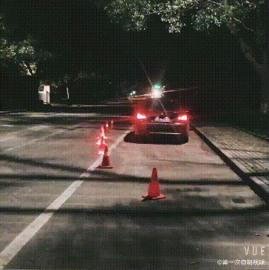 Ultimate Rechargeable LED Road Safety Flares: 360° Visibility, Sequential Flash, and More - Dragonfly Decor